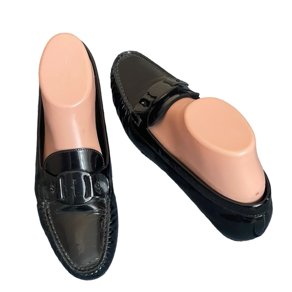 SALVATORE FERRAGAMO Shiney Black patent loafer Size 8 2A